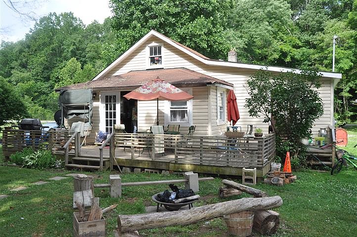 2nd image of 3405 Dunlap Creek Rd
