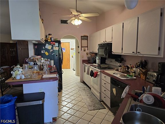 4th image of 320 SE 2nd St