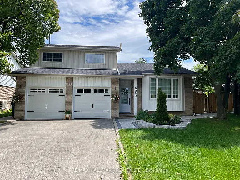6089 Starfield Cres — Photo 2