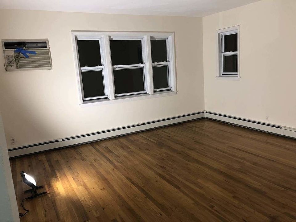 1st image of 15428 41st Ave #2
