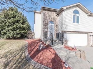 3706 N 157th Cir, Omaha, NE 68116