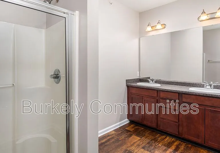 104 Thornton Ct #E — Photo 12