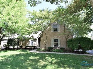 607 Scenic Cir, Holland, OH 43528