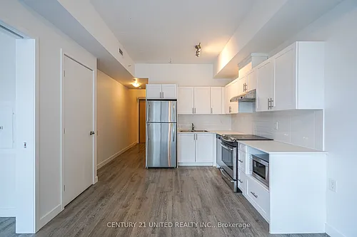 100 Bond St E Photo 1