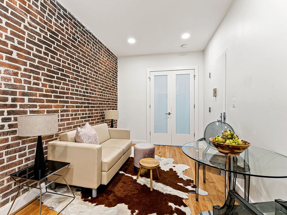 2nd image of 75 Pineapple St APT 4A
