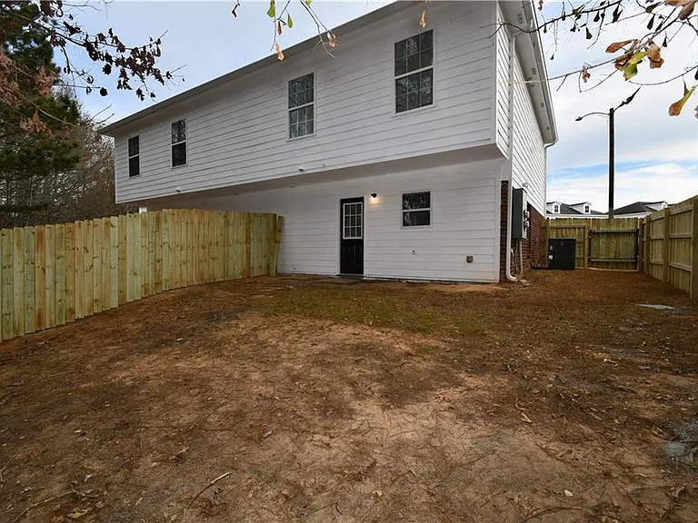 639 Mill Stone Blf #A — Photo 38