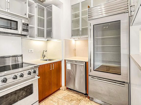 4th image of 56 W 91st St APT 4