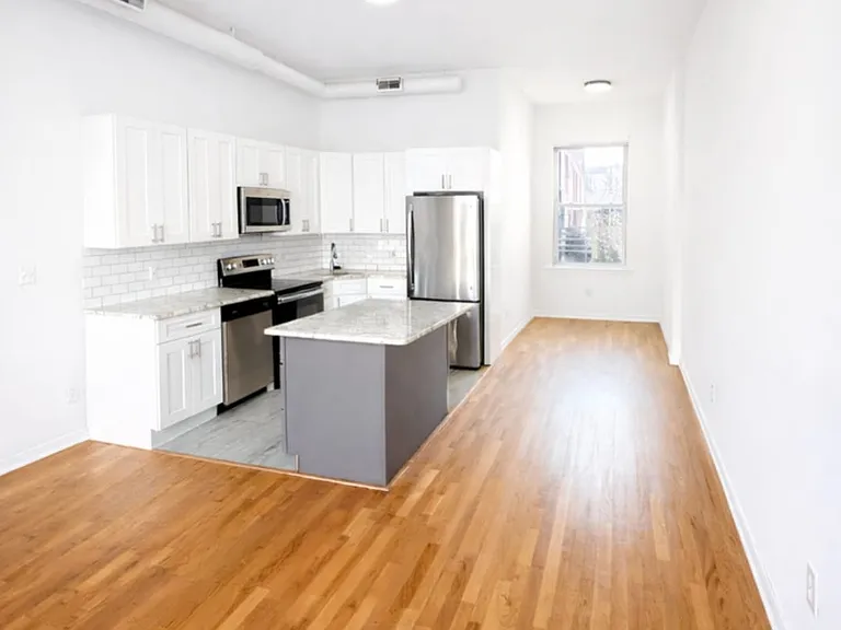 1422 W Girard Ave #B — Photo 2