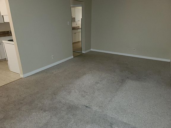 5th image of 10630 108th St NW #1B-1Ba