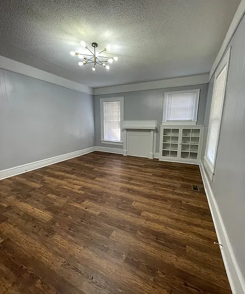 421 E Morehead St — Photo 16