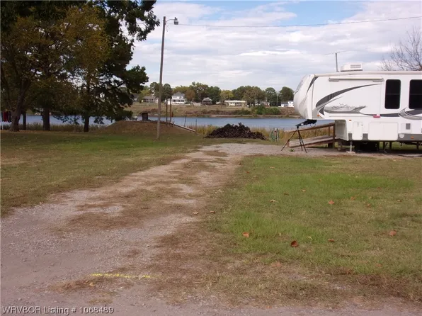 Driftwood Ln, Ozark, AR 72949