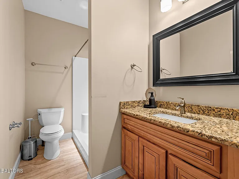 135 Lake Overlook Dr — Photo 15