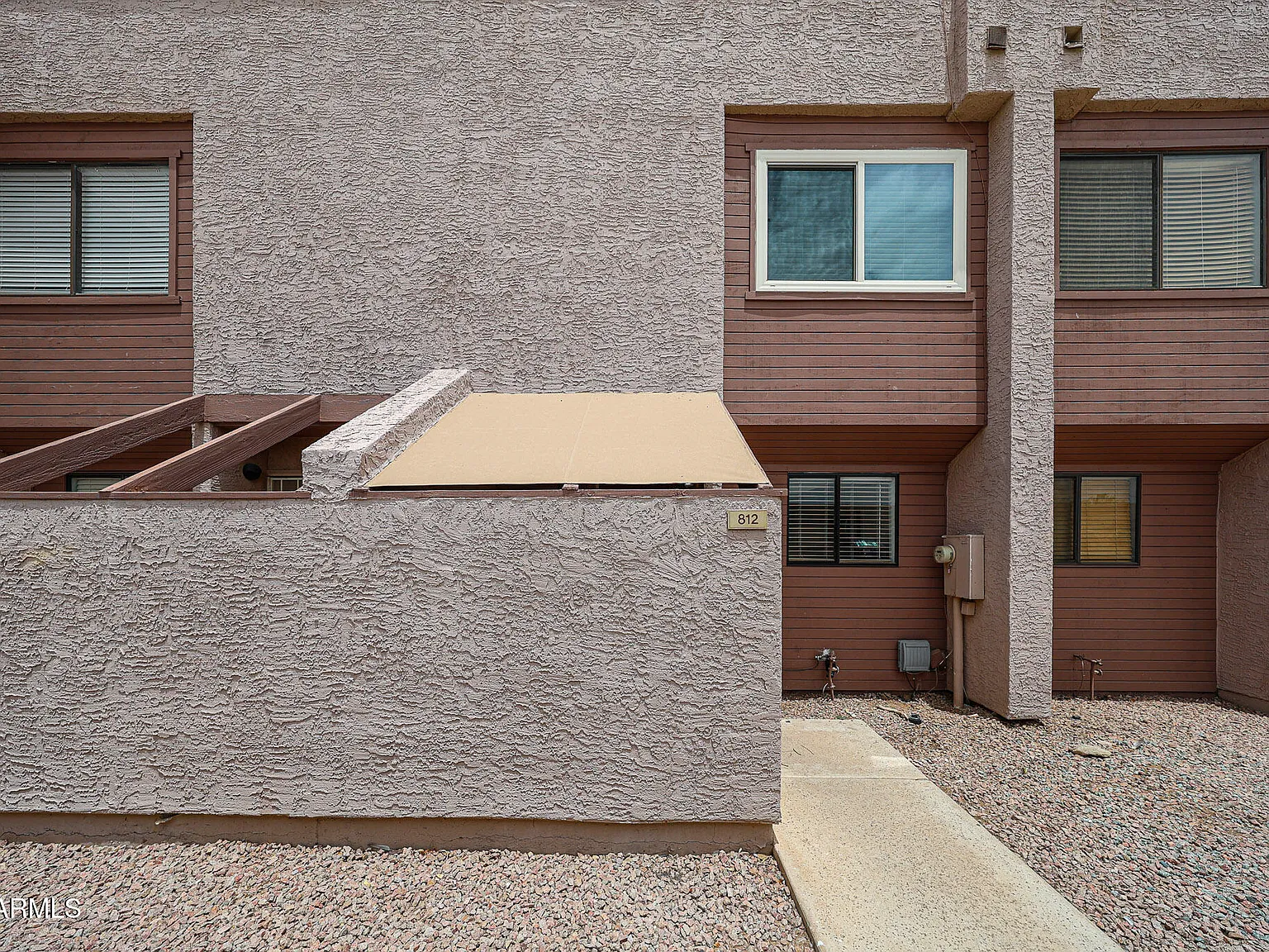 2 bed, 2.5 bath, 1056 sqft, $2,000 — Photo 2