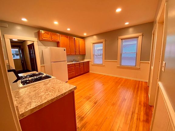 2nd image of 17 Crescent Ave #1