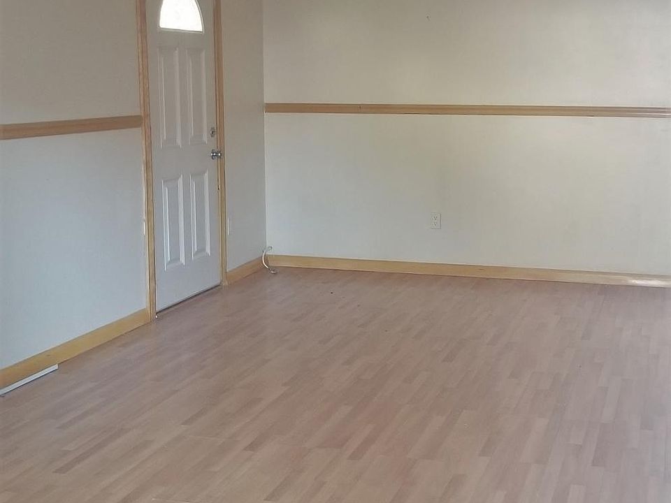 1st image of 71 Gary Pl Floor 2
