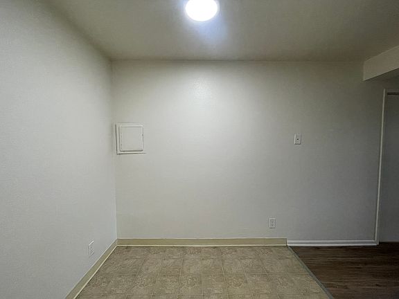 4th image of 5959 Mandarin Dr #C
