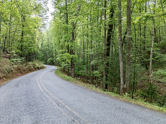 3rd image of 17 Lower Gap Rd