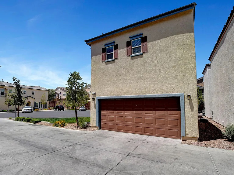 Gleneagles Village Townhomes