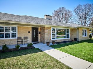 6657 N Knox Ave, Lincolnwood, IL