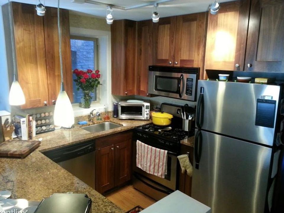 1st image of 2150 W Ainslie St #E-1