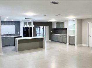 240 SE 7th St, Dania Beach, FL 33004