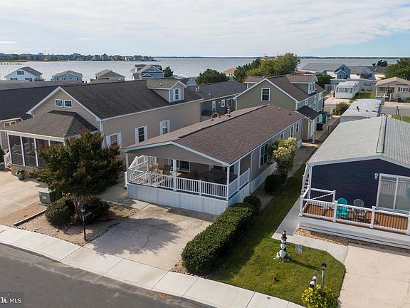4th image of 121 Sandy Hill Dr