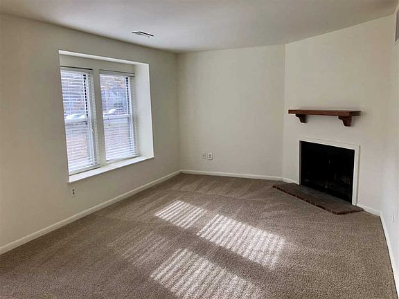 3rd image of 2668 Gatewood Cir