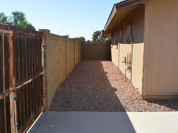 5th image of 14401 N 52nd Ln