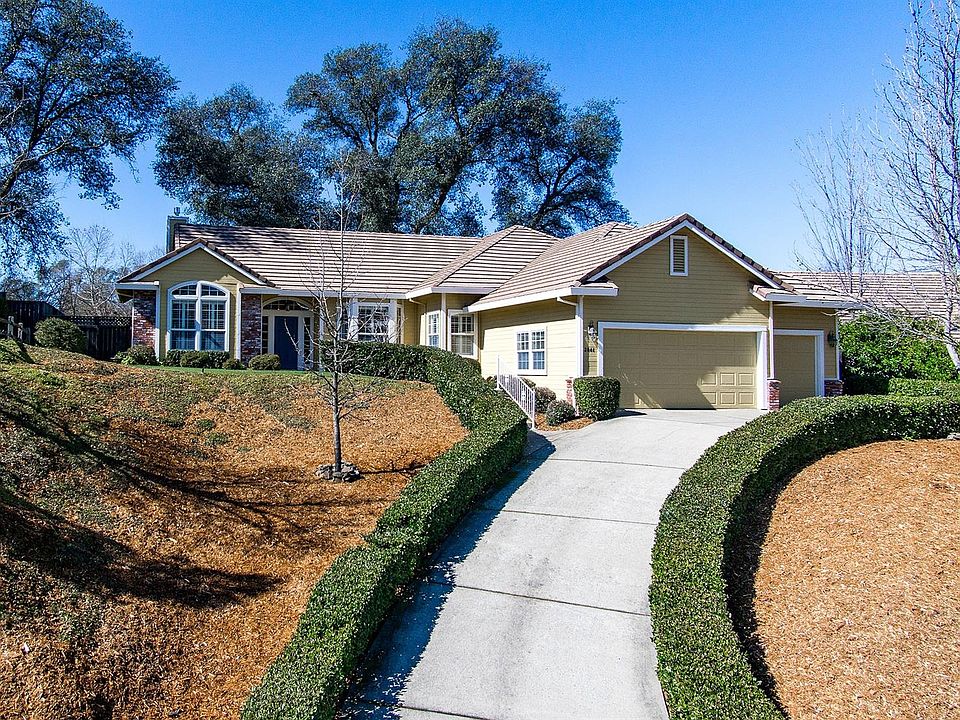 1st image of 3044 Fairchild Dr