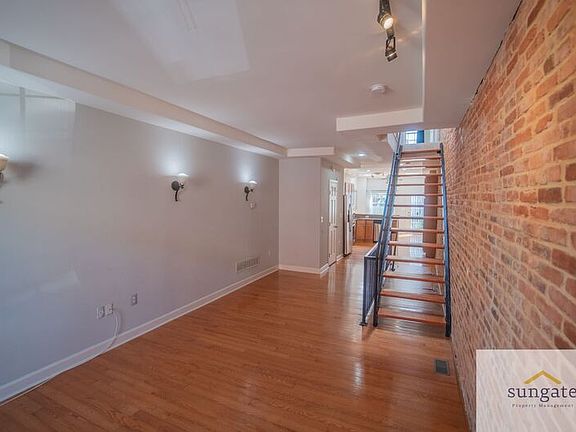 2nd image of 11 N Streeper St