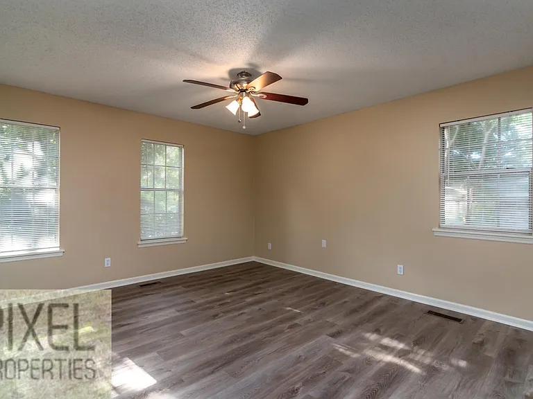 47 Flag Rd — Photo 17