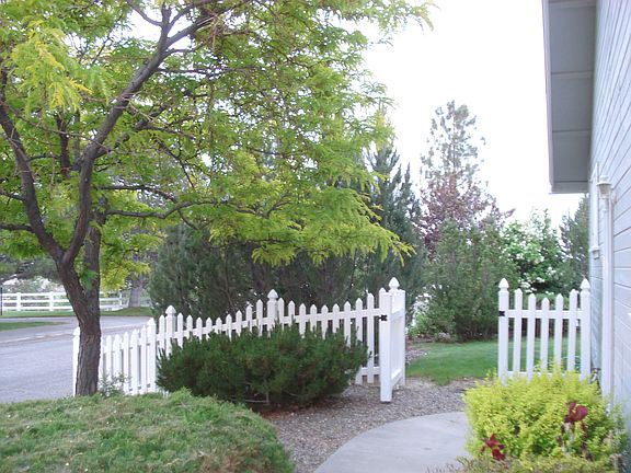3rd image of 4 Vista Ave