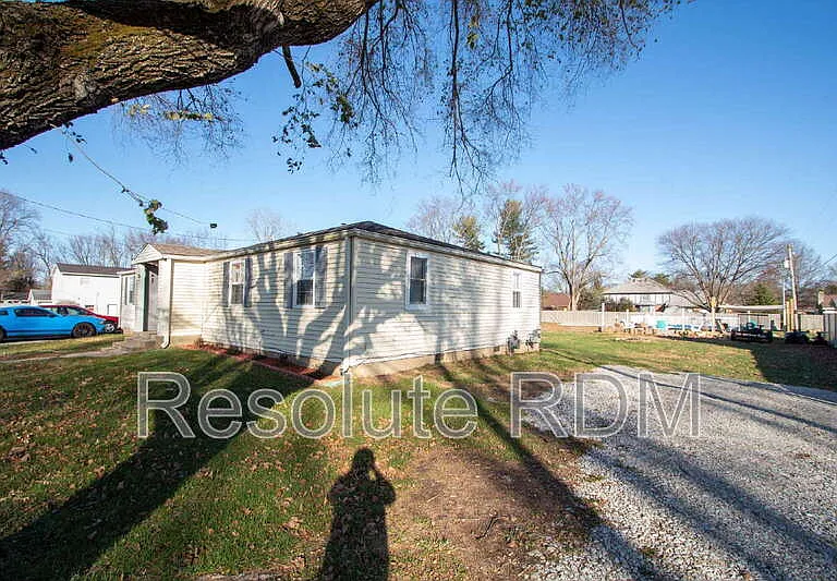 4155 N County Road 575 E — Photo 2