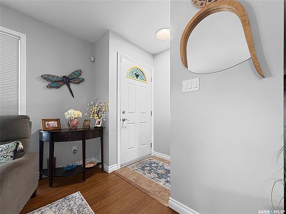 3rd image of 60 Byers CRESCENT