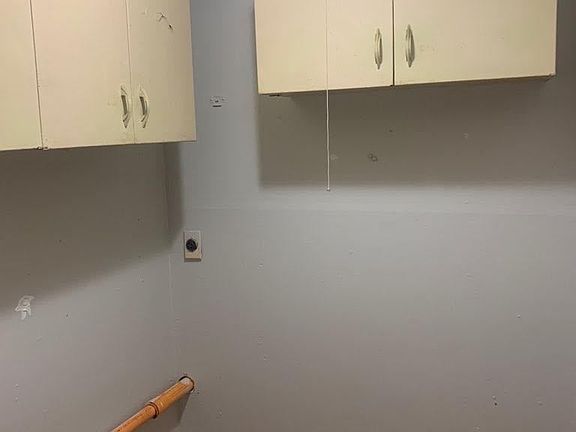 4th image of 2748 Grassmere St