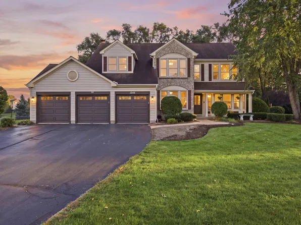 1245 Alexandra Blvd, Crystal Lake, IL 60014