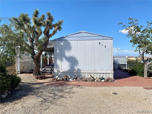 3rd image of 913 Campanile Drive