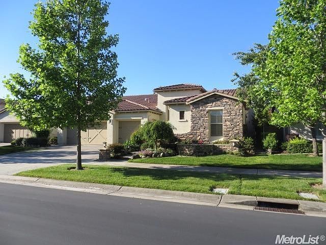 1st image of 2528 Heritage Park Ln
