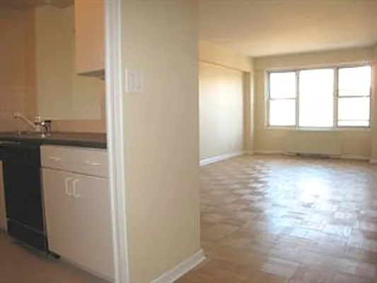 Rented by Douglas Elliman | media 36