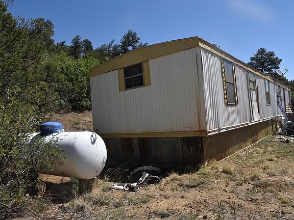 5th image of 18220 Log Cabin Dr