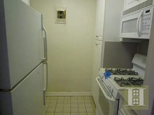 Rented by Halstead Real Estate | media 6