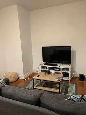 Rented by Voro, LLC | media 20