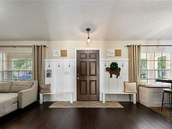 4th image of 604 Cypress Oak Cir