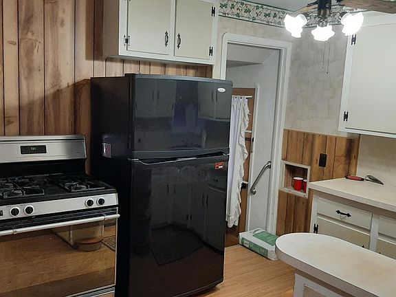 2nd image of 4841 Forestdale Dr