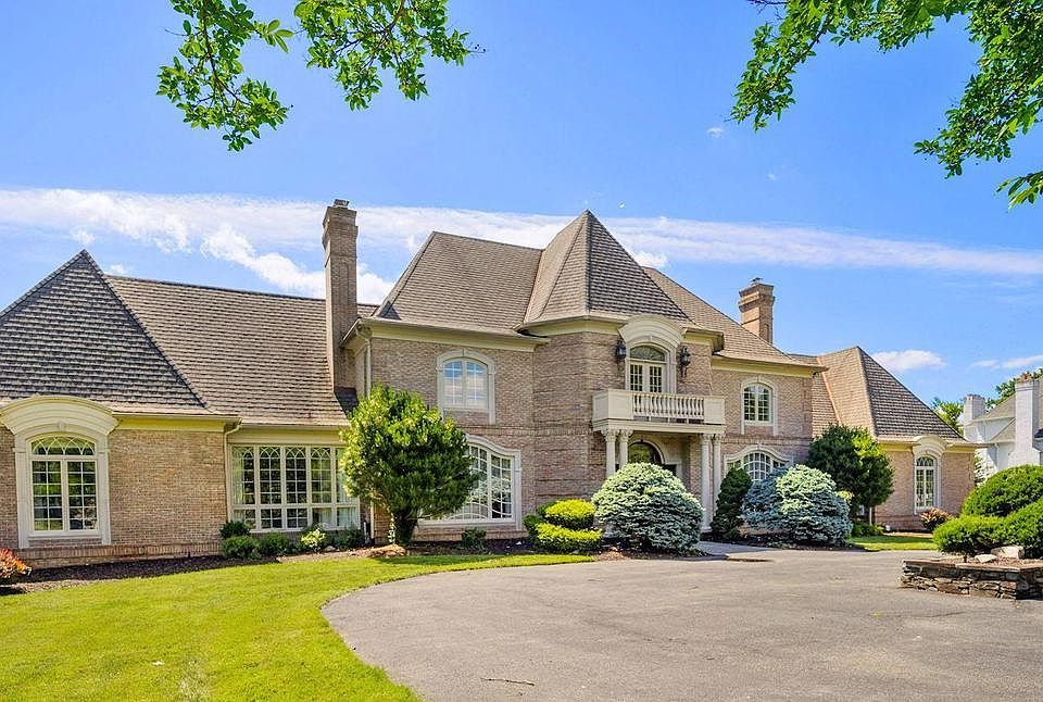 1st image of 9305 Belle Terre Way