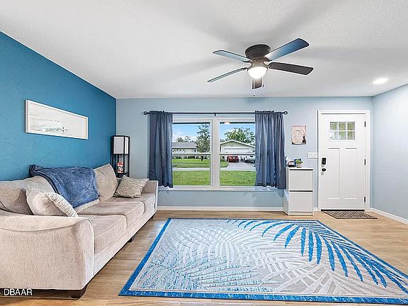 2nd image of 1412 Ruthbern Rd