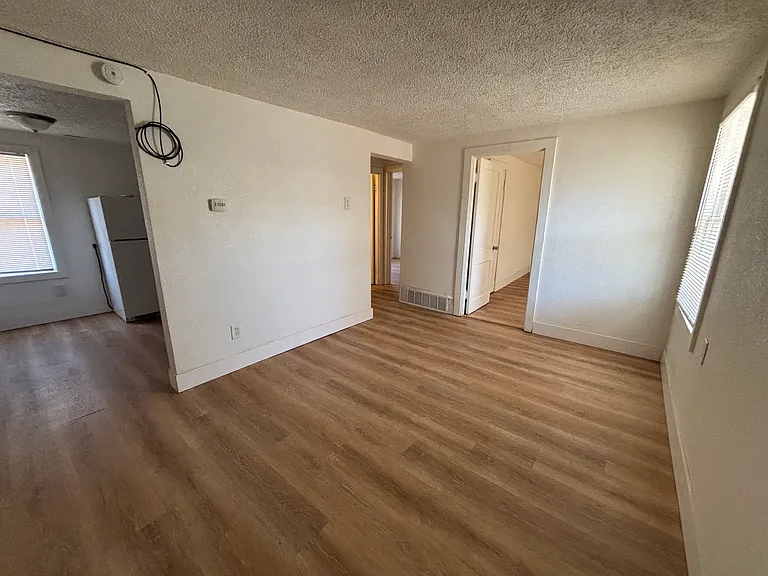634 W 14th Ave #2 — Photo 4