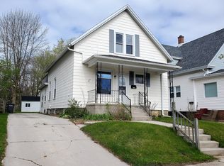 1942 N 9th St, Sheboygan, WI 53081