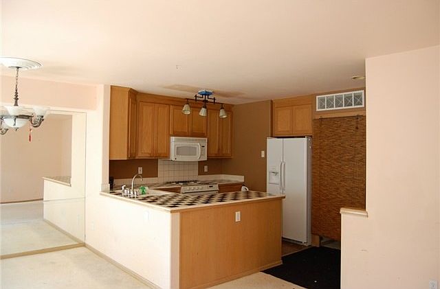 2nd image of 15633 44th Ave W Unit B4