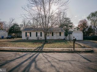 12242 Short St, Remington, VA 22734